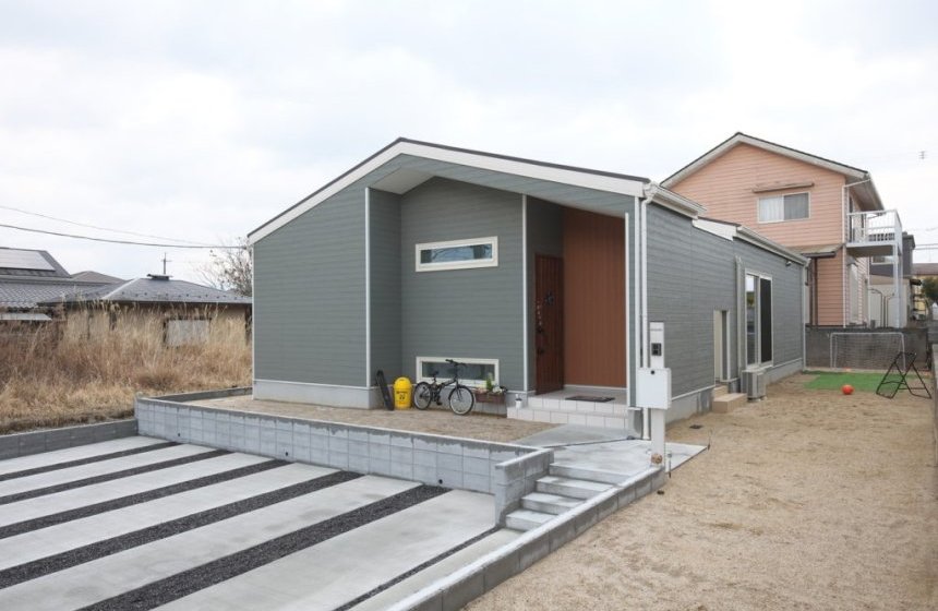 中庭付き！カリフォルニアスタイルの平屋